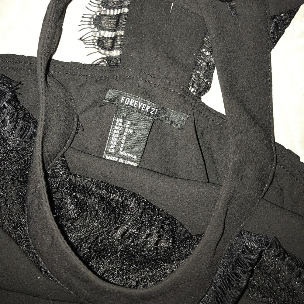 Lace top ❤️ - Picture 3 of 4